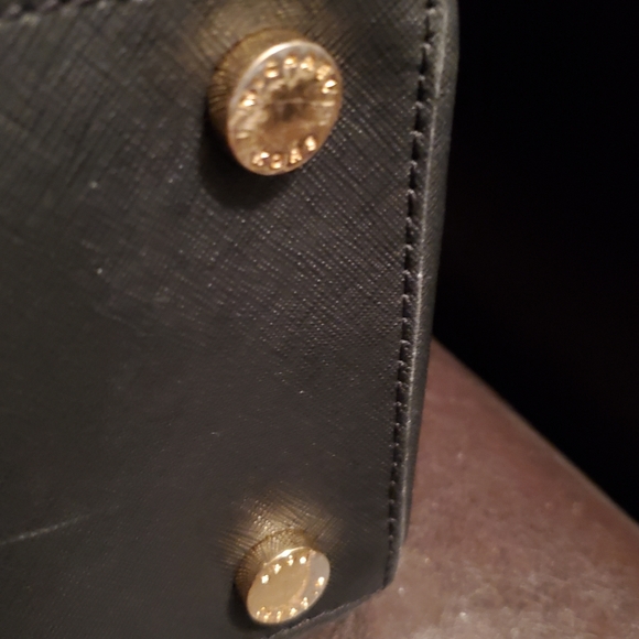 MK- Saffiano Leather Large Jet Set Double Zip Tote - Picture 8 of 15